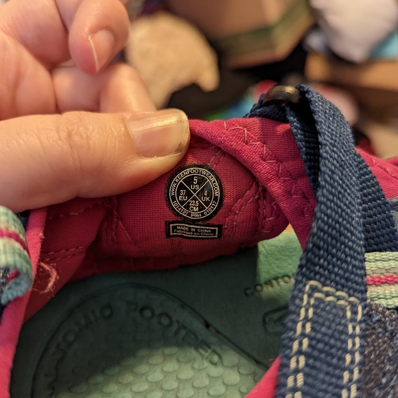 Keen water shoes - Picture 5 of 9